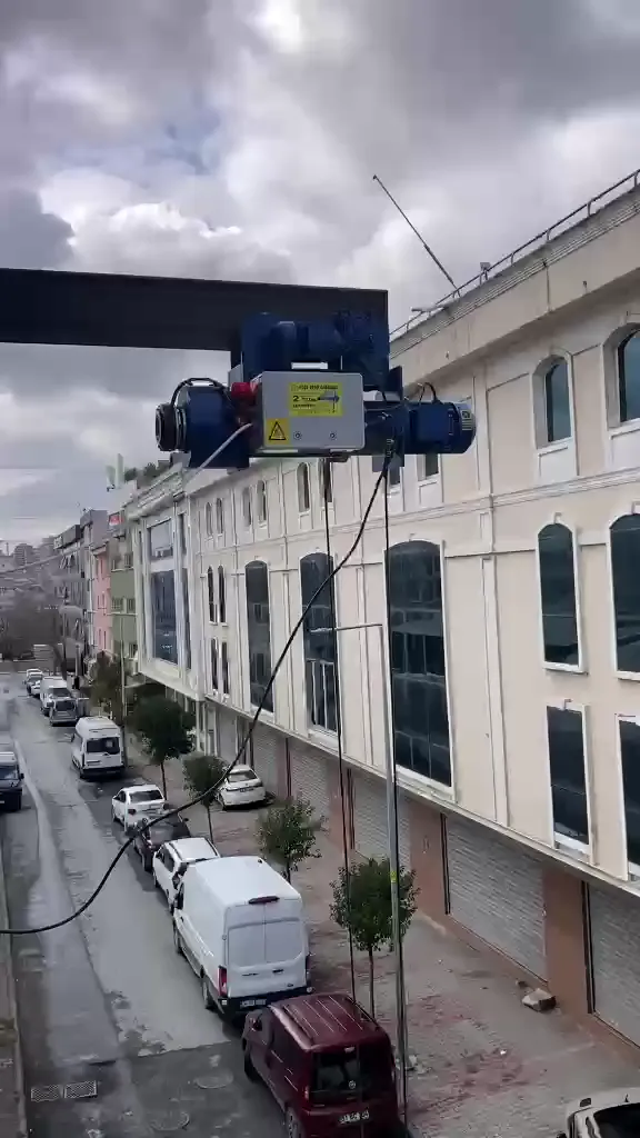 Dış Cephede Monoray Elektrikli Caraskal Saha Uygulaması